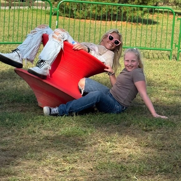 Come shop chat and sell! - Picture 2 of 10